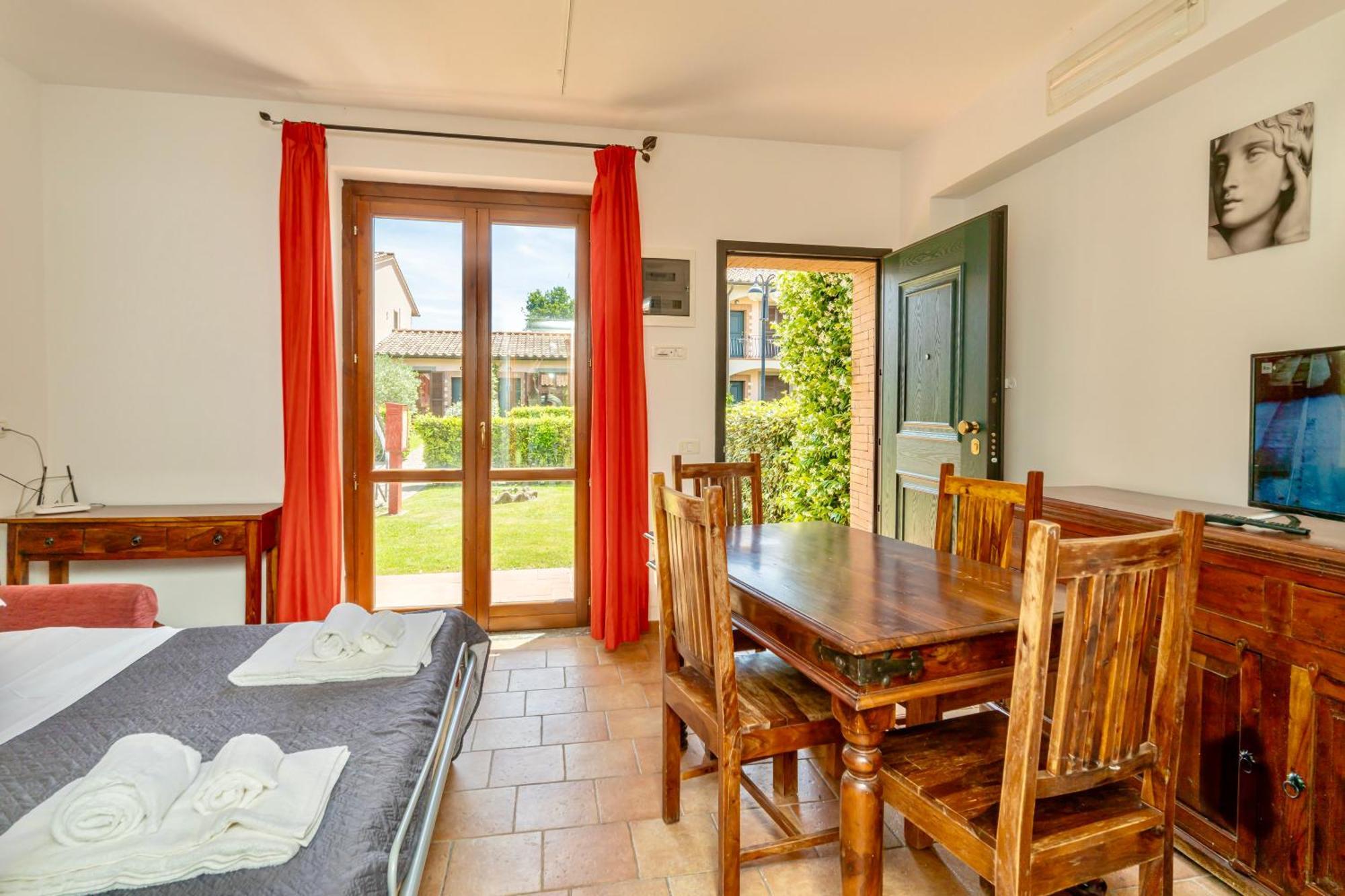 Isa - Residence With Swimming Pool In Sorano, Apartments With Air Conditioning And Private Outdoor Area Εξωτερικό φωτογραφία