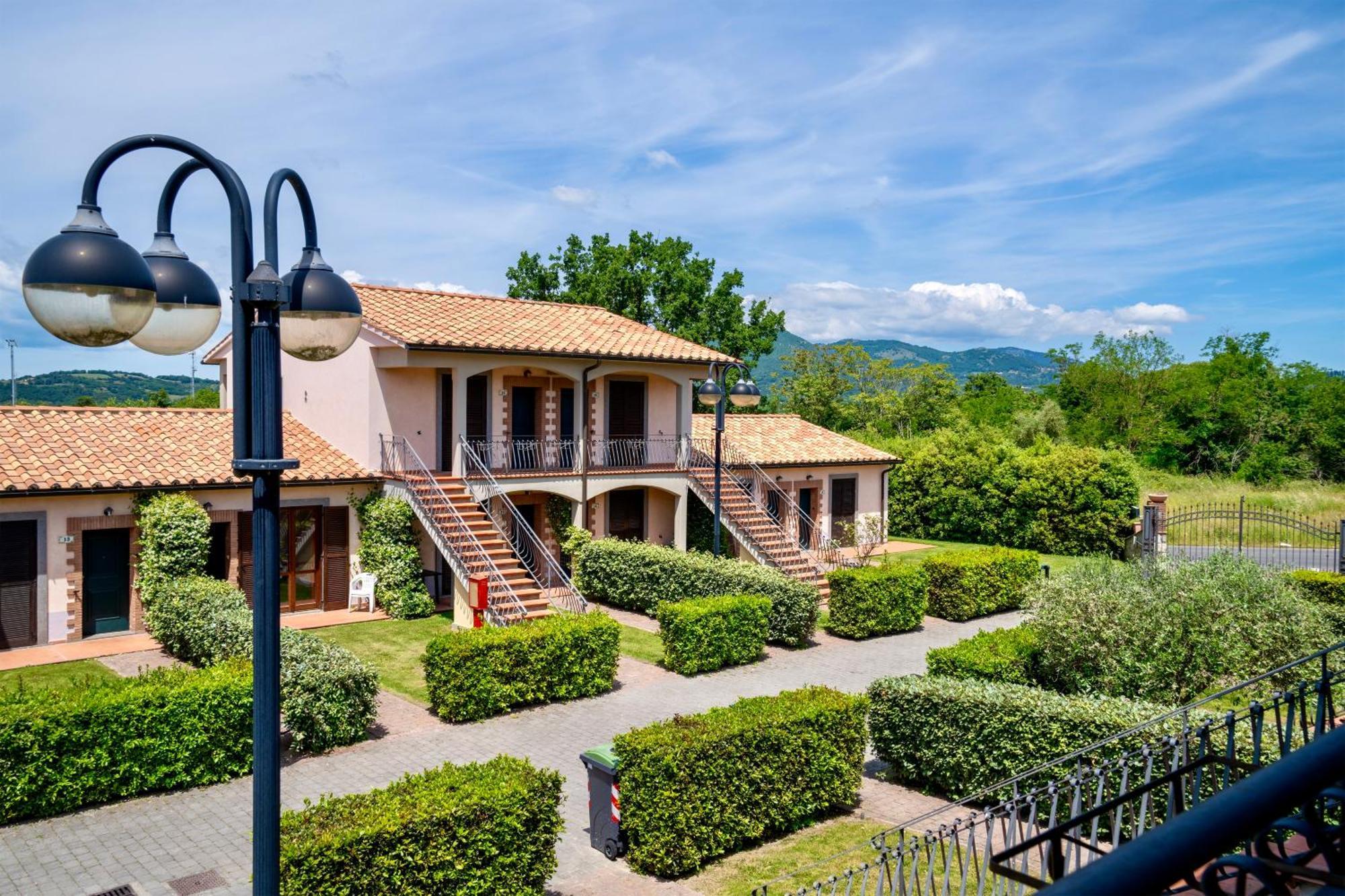 Isa - Residence With Swimming Pool In Sorano, Apartments With Air Conditioning And Private Outdoor Area Εξωτερικό φωτογραφία